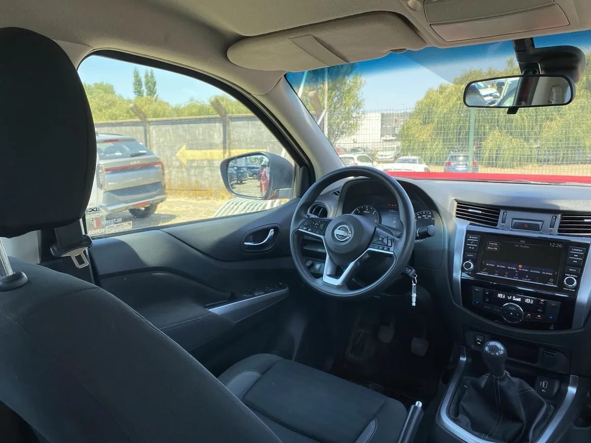 Nissan Navara 2.3d Xe Diesel 4x2 Dob.cab. Mt 4p año 2024