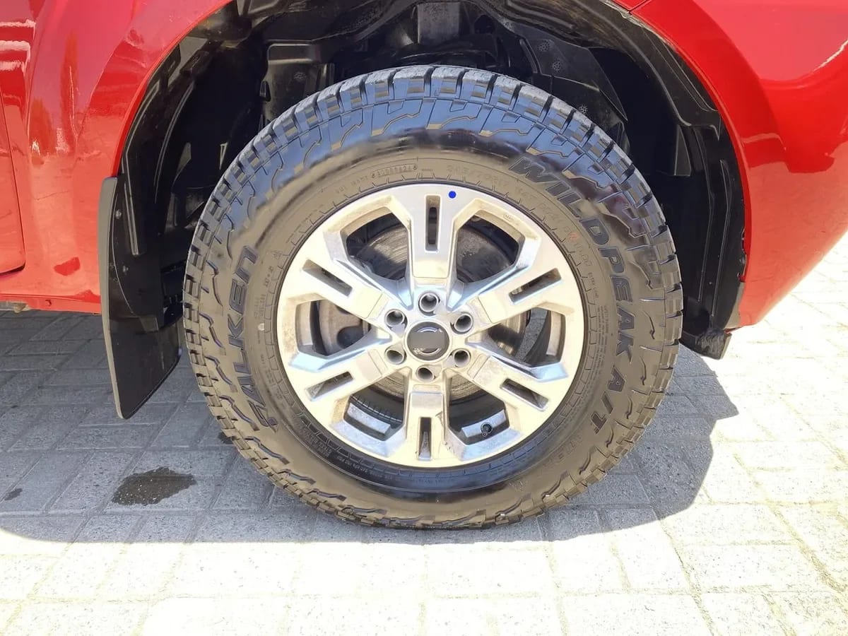 Nissan Navara 2.3d Xe Diesel 4x2 Dob.cab. Mt 4p año 2024