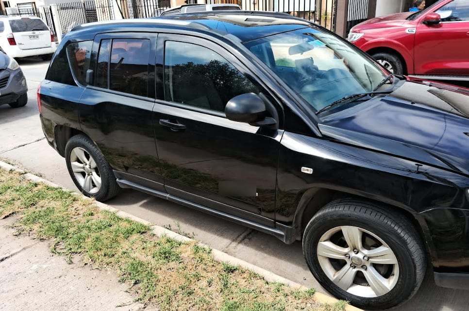 JEEP COMPASS 2.4 Sport At 4x4 año 2013