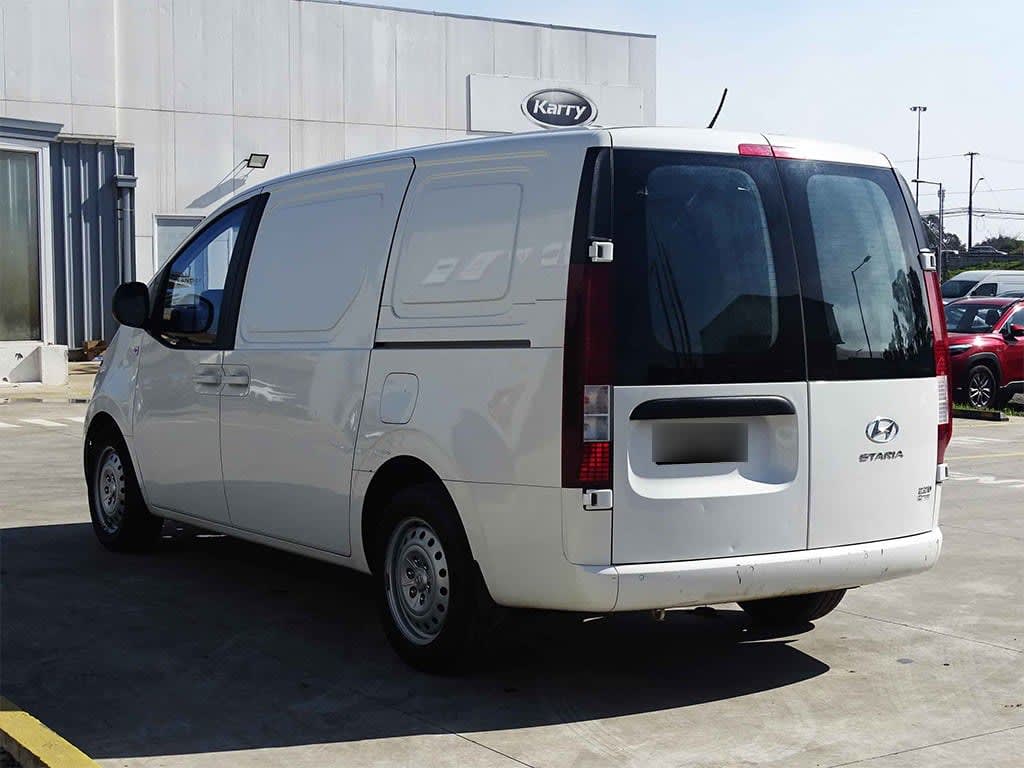 HYUNDAI STARIA Us4 Fg Crdi Dp Mt año 2022