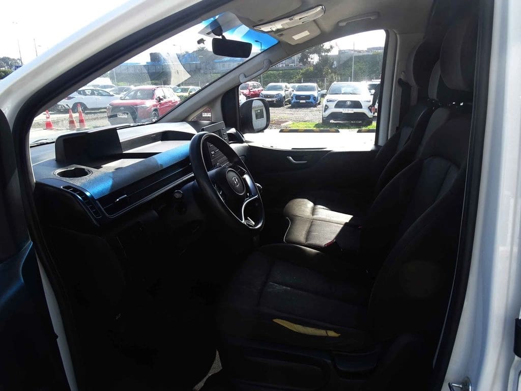 HYUNDAI STARIA Us4 Fg Crdi Dp Mt año 2022