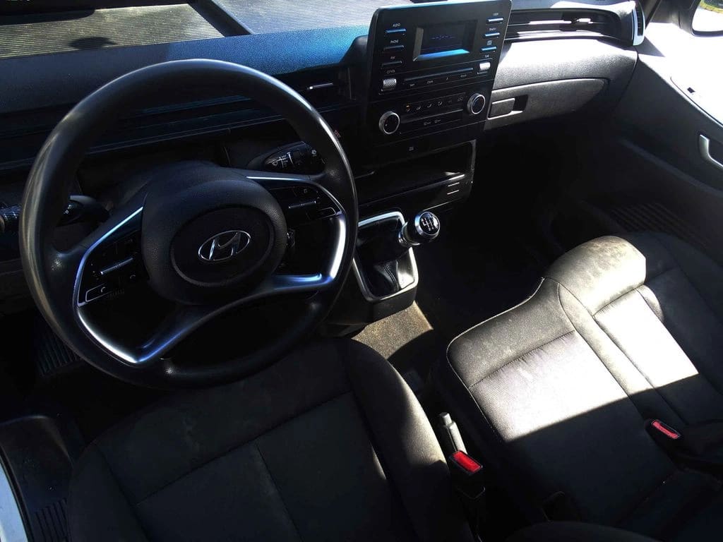 HYUNDAI STARIA Us4 Fg Crdi Dp Mt año 2022