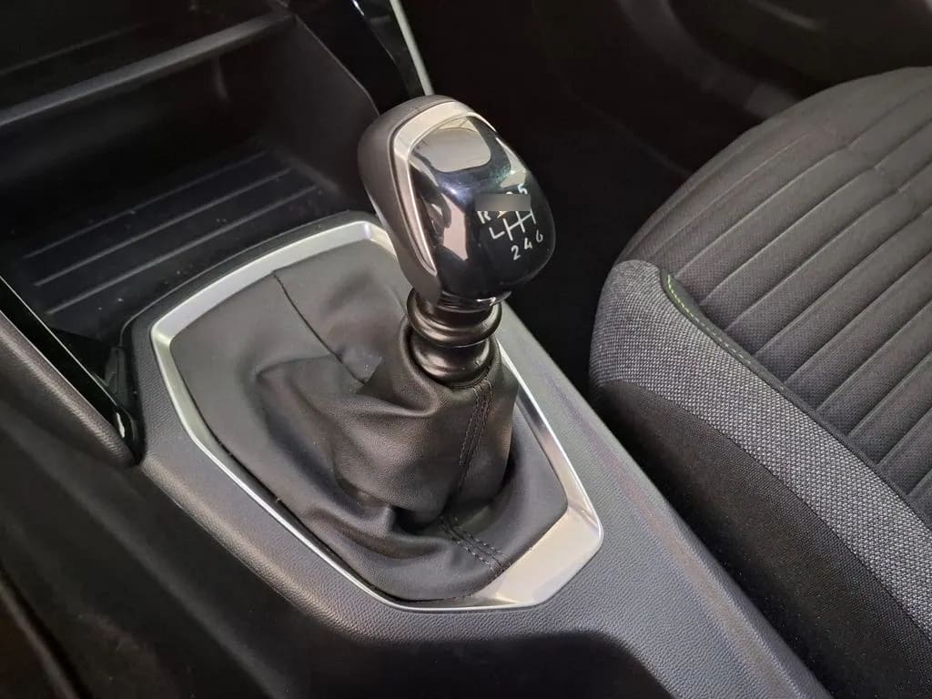 PEUGEOT 2008 Active año 2025