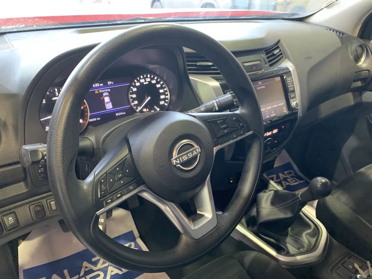Nissan Navara 2.3d Xe Diesel 4x2 Dob.cab. Mt 4p año 2024