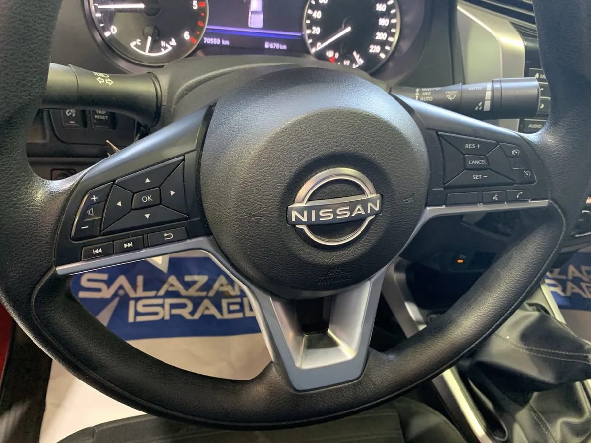Nissan Navara 2.3d Xe Diesel 4x2 Dob.cab. Mt 4p año 2024