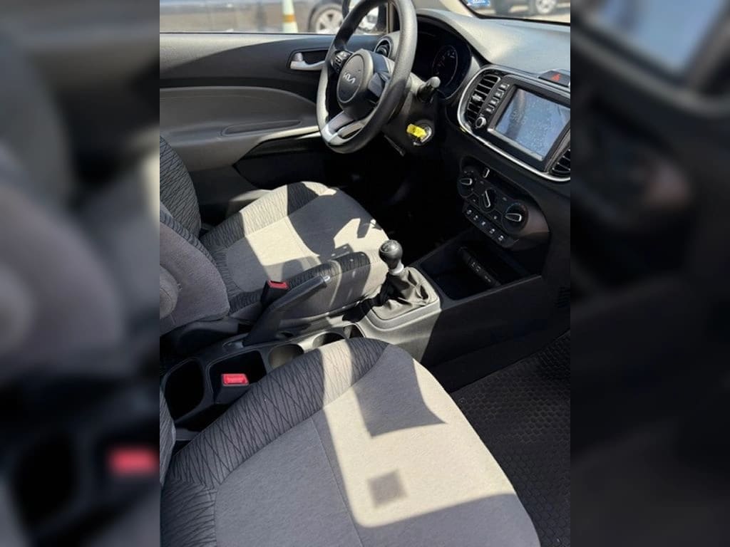 Kia Soluto 1.4 Lx año 2024