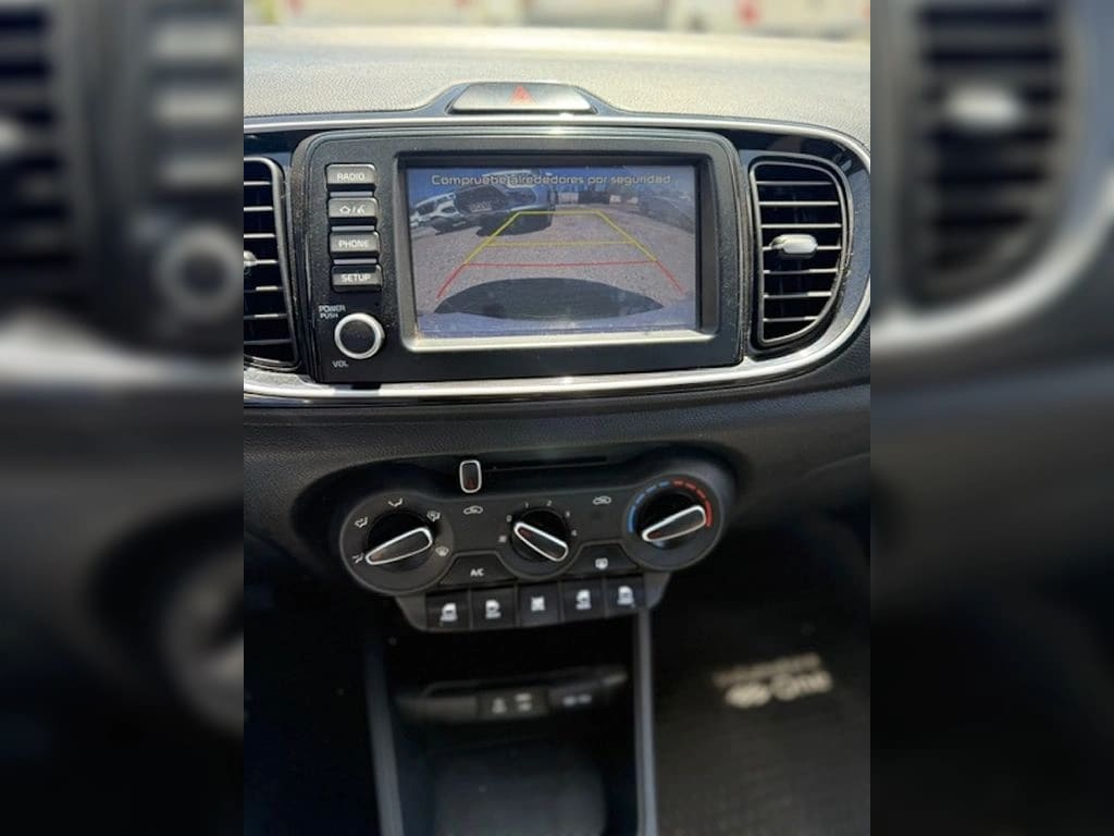 Kia Soluto 1.4 Lx año 2024