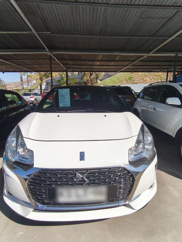 DS AUTOMOBILES DS3 1.2 Puretech 110 S&s So Chic 3p Mt año 2018 DS AUTOMOBILES DS3 1.2 Puretech 110 S&s So Chic 3p Mt año 2018