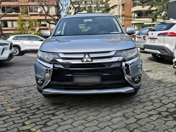 MITSUBISHI OUTLANDER 2.4 Gls At 4x4 año 2017
