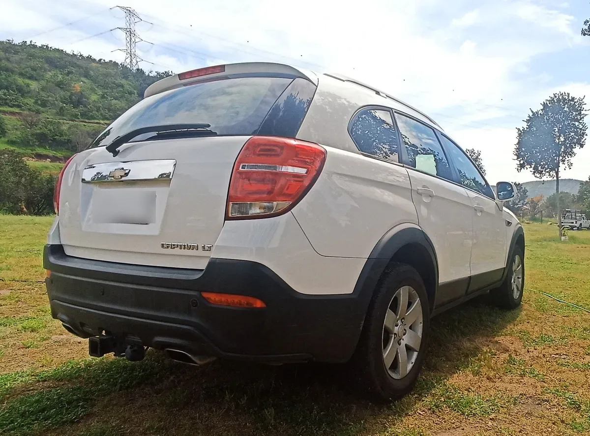 Chevrolet CAPTIVA 2.4 Iv Lt Full At 4x2 año 2014
