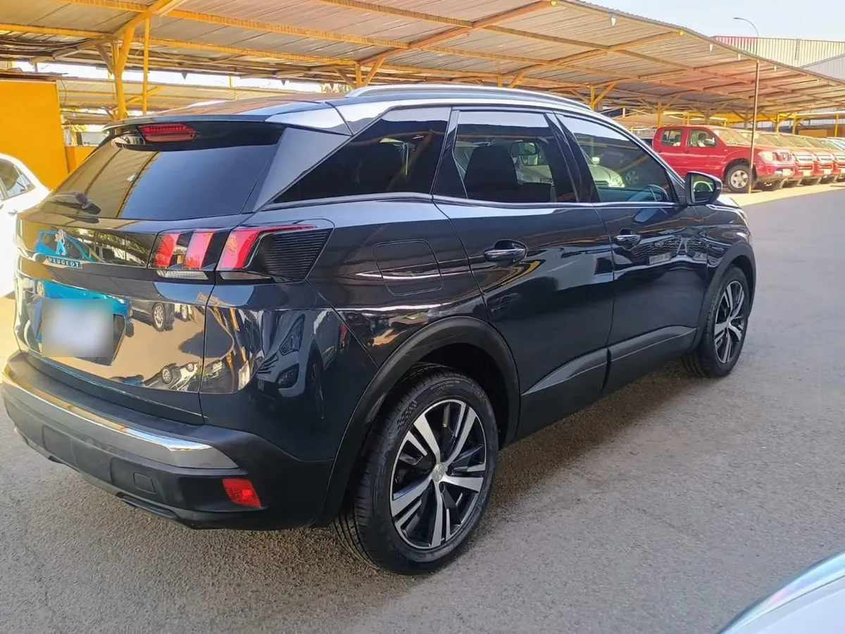 Peugeot 3008 1.6 Active Bluehdi 120hp E6 Mt Diesel año 2017