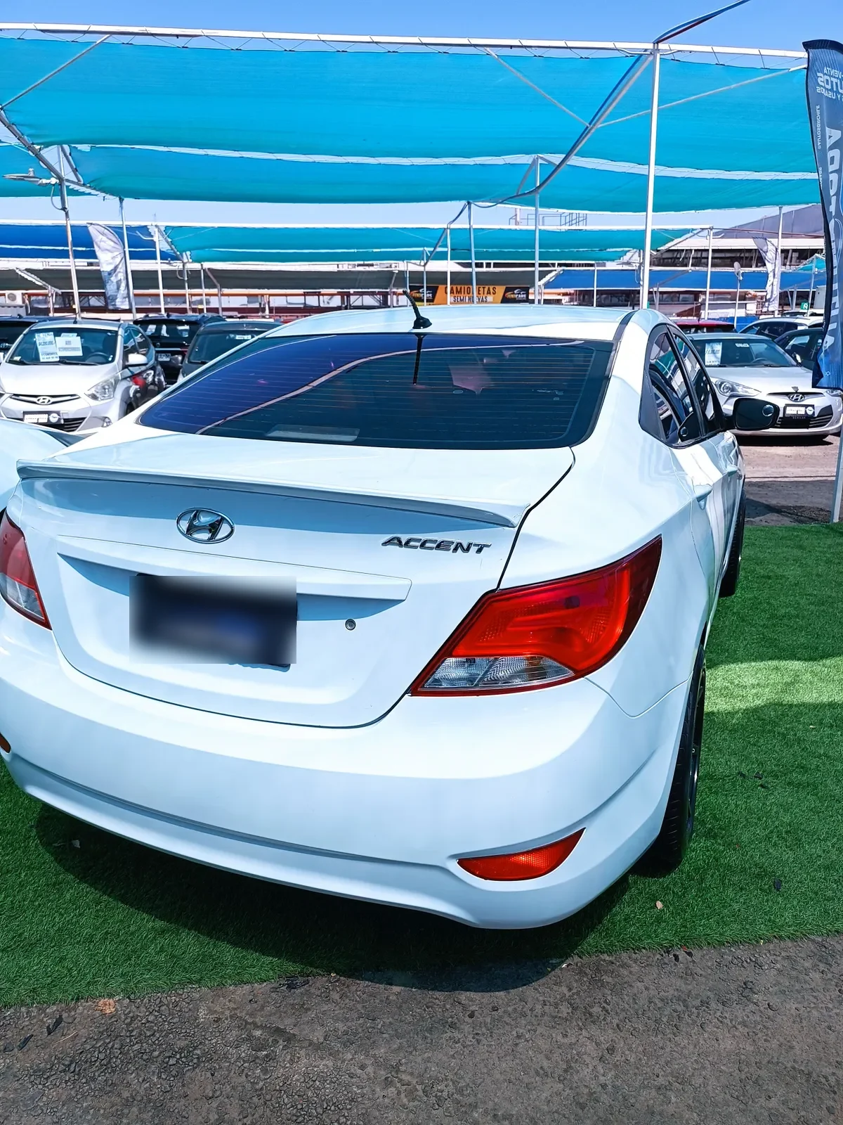 HYUNDAI ACCENT 1.4 Rb 5dr 6mt Gl Ac 2ab Mt 4x2 año 2017
