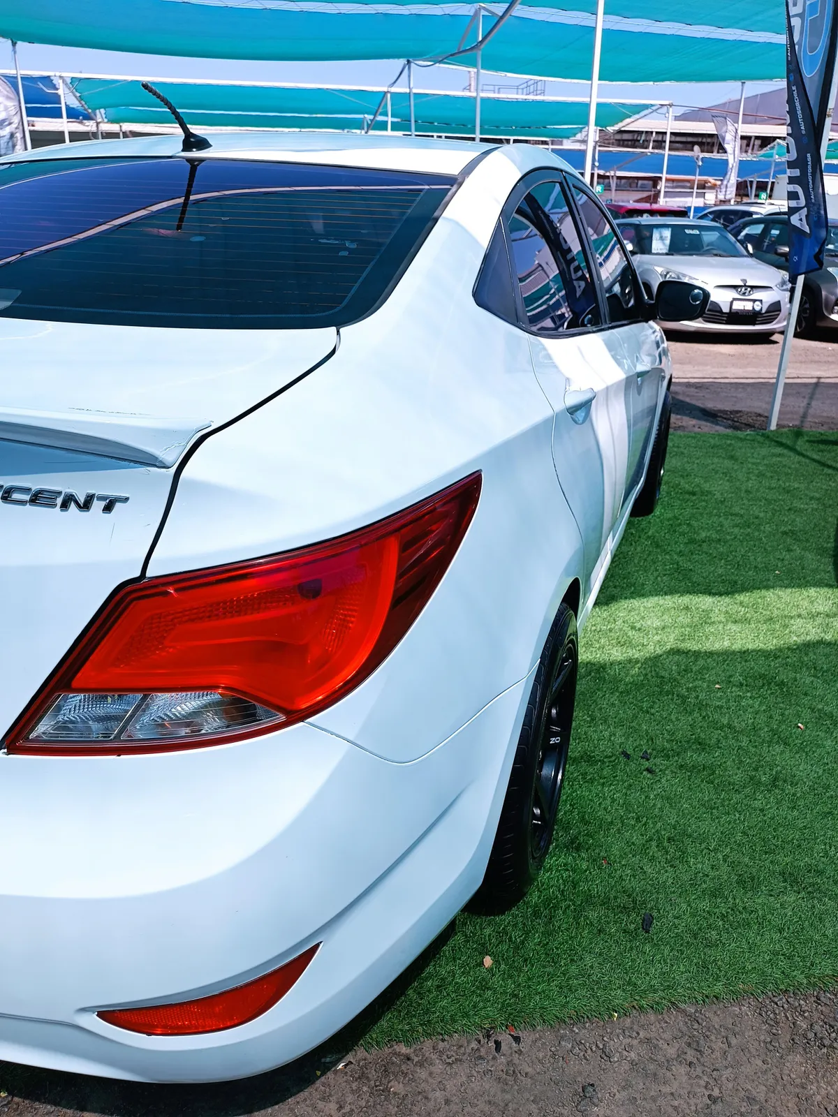 HYUNDAI ACCENT 1.4 Rb 5dr 6mt Gl Ac 2ab Mt 4x2 año 2017