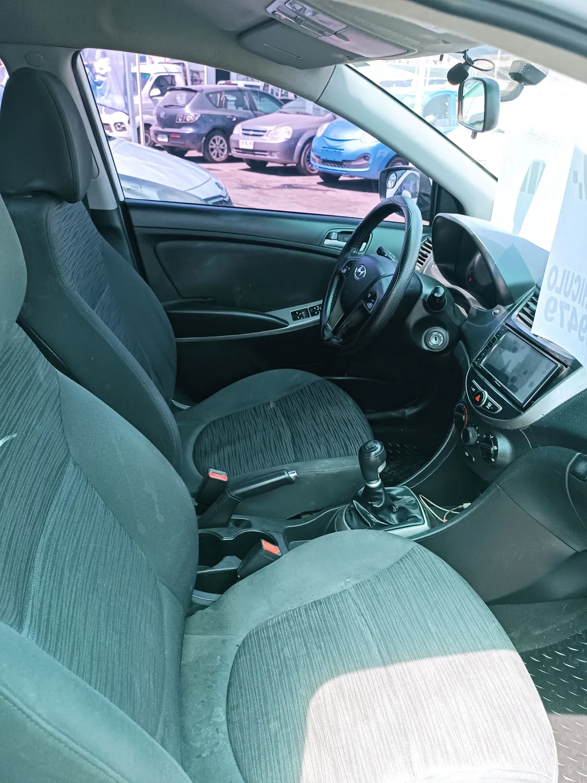 HYUNDAI ACCENT 1.4 Rb 5dr 6mt Gl Ac 2ab Mt 4x2 año 2017