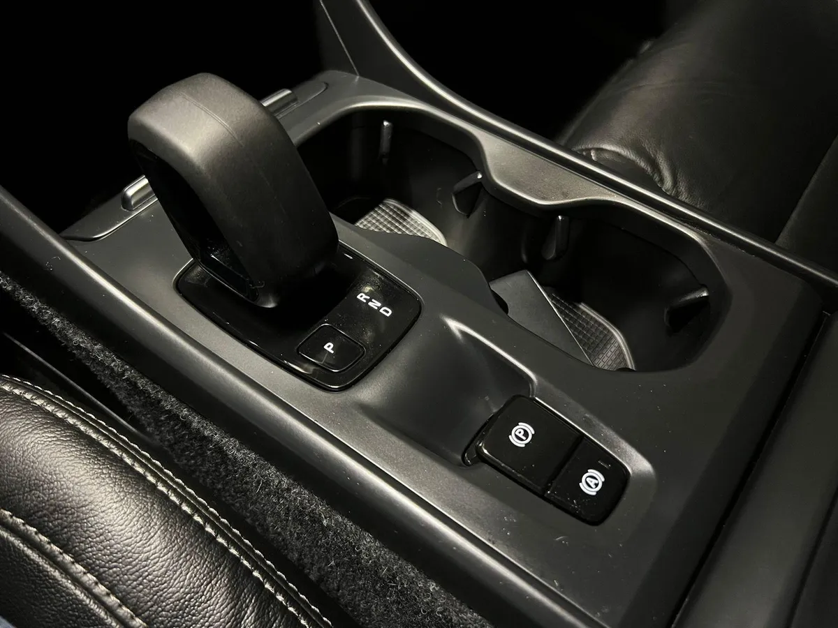 VOLVO XC40 2.0 B4 Plus At 4x4 año 2022