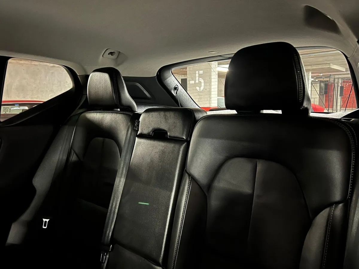 VOLVO XC40 2.0 B4 Plus At 4x4 año 2022