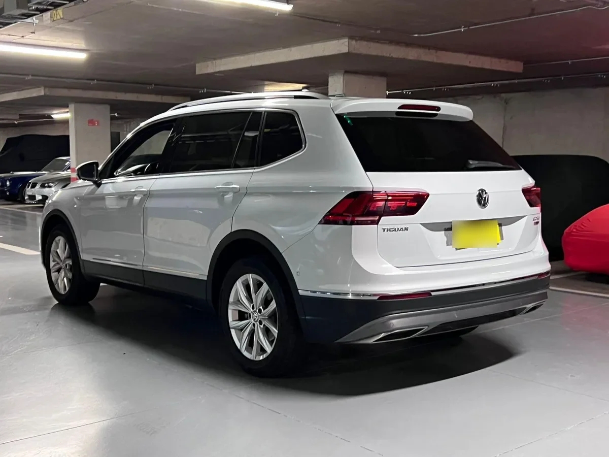 VOLKSWAGEN TIGUAN 2.0 Tsi Hl 4m Mx 180 Hp At año 2019