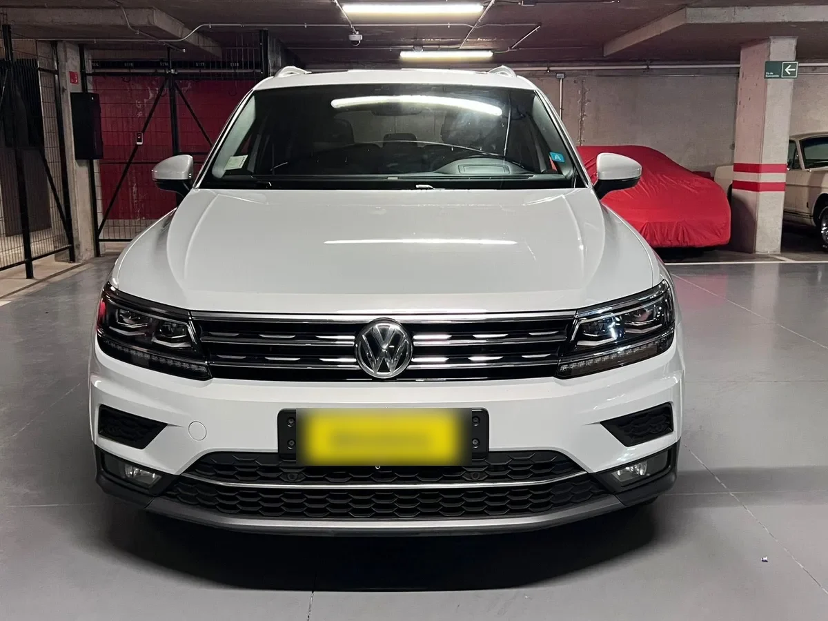 VOLKSWAGEN TIGUAN 2.0 Tsi Hl 4m Mx 180 Hp At año 2019