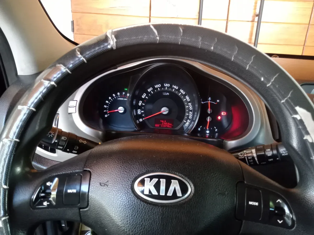 KIA MOTORS SPORTAGE 2.0 Lx Ab Abs Mt año 2014