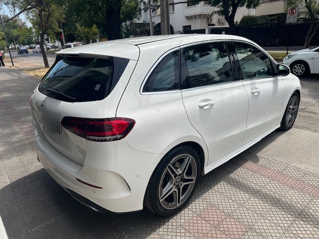 MERCEDES BENZ B200 1.6 Amg At año 2022