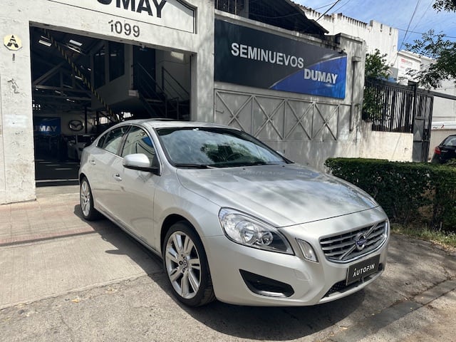 VOLVO S60 2.0 Comfort At año 2012