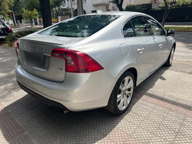 VOLVO S60 2.0 Comfort At año 2012