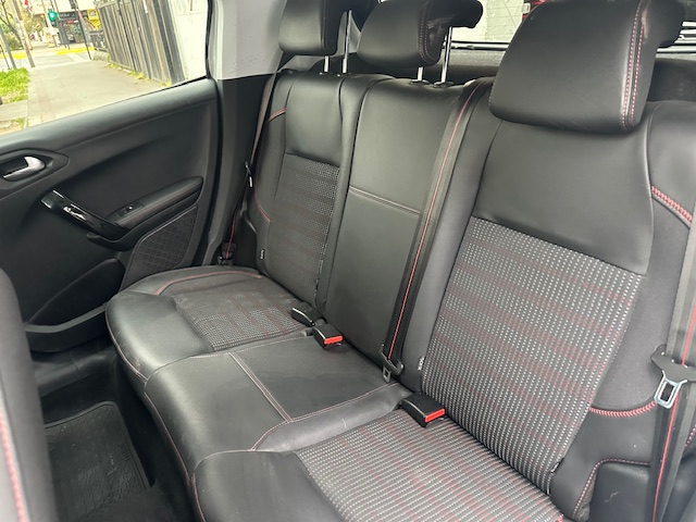 PEUGEOT 208 1.2 Active Pack Puretech 110 Hp E6 At año 2017
