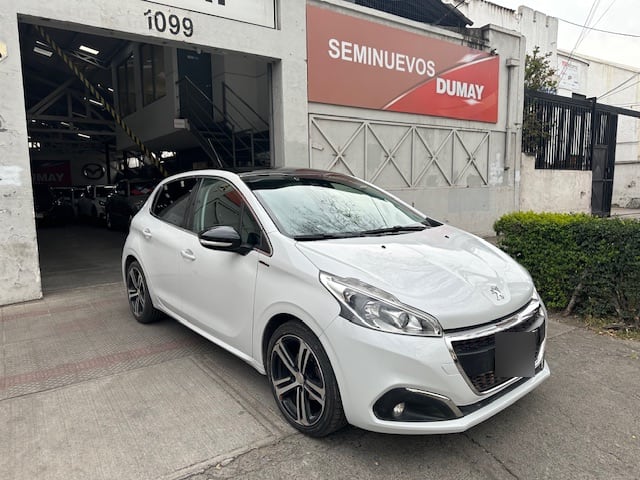 PEUGEOT 208 1.2 Active Pack Puretech 110 Hp E6 At año 2017