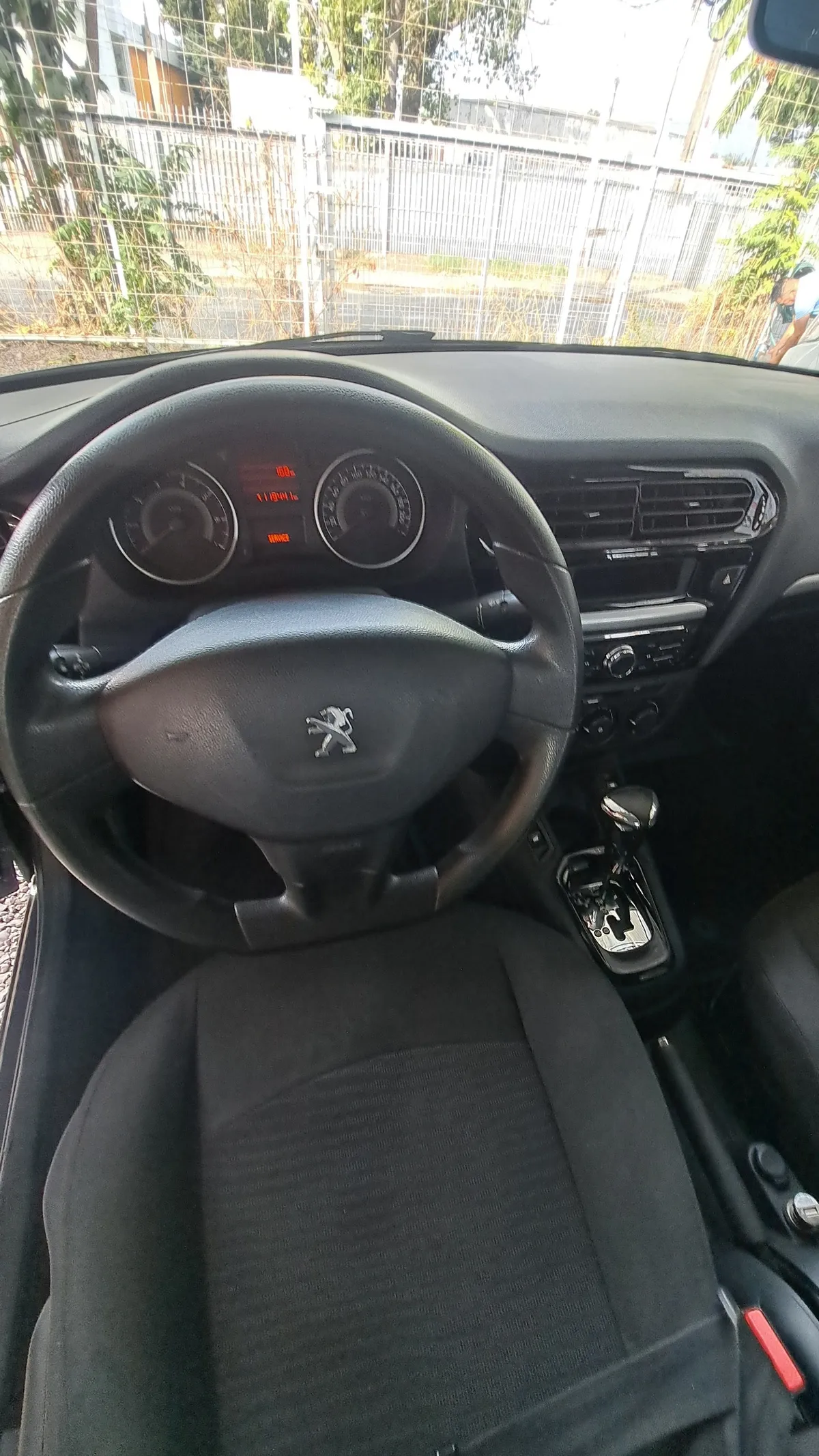 PEUGEOT 301 1.6 Allure Hdi 92hp Mt Diesel año 2017