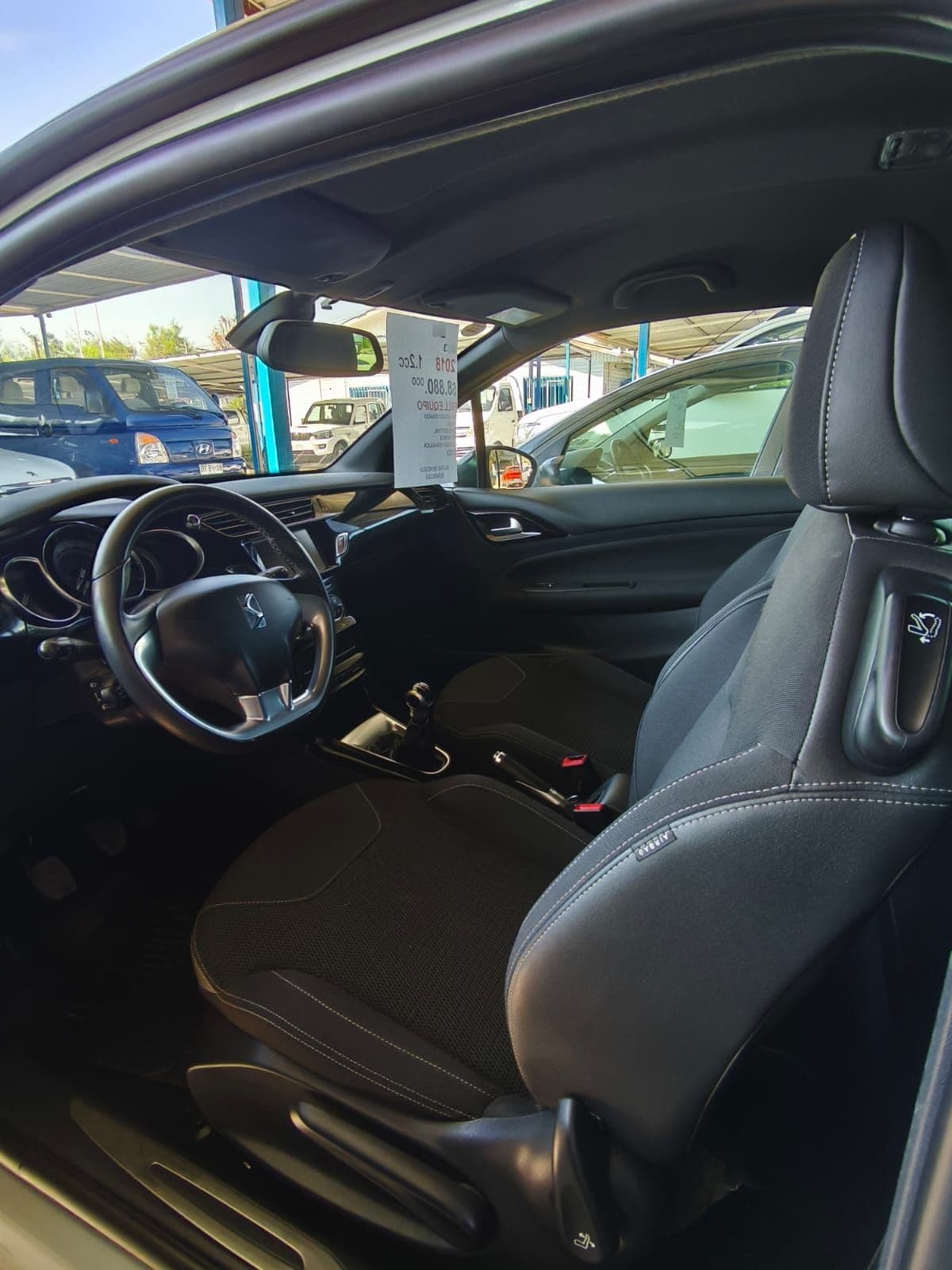 DS AUTOMOBILES DS3 1.2 Puretech 110 S&s So Chic 3p Mt año 2018