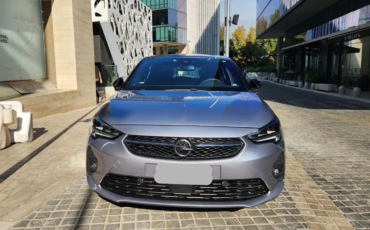 OPEL CORSA 1.2 Gs Line At año 2023