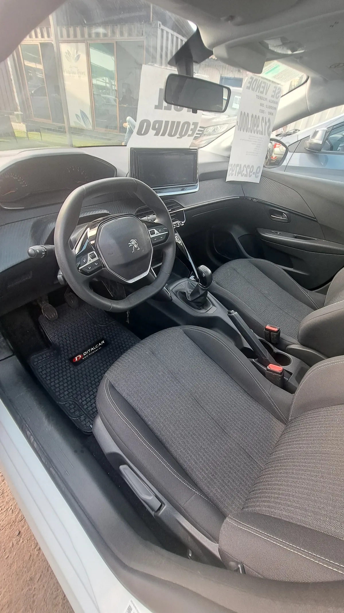 PEUGEOT 208 1.2 Allure Pack Puretech 100 Mt año 2023