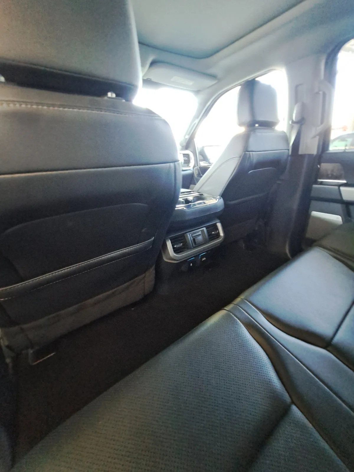 FORD F-150 5.0 Lariat Cc Luxury At 4x4 año 2024