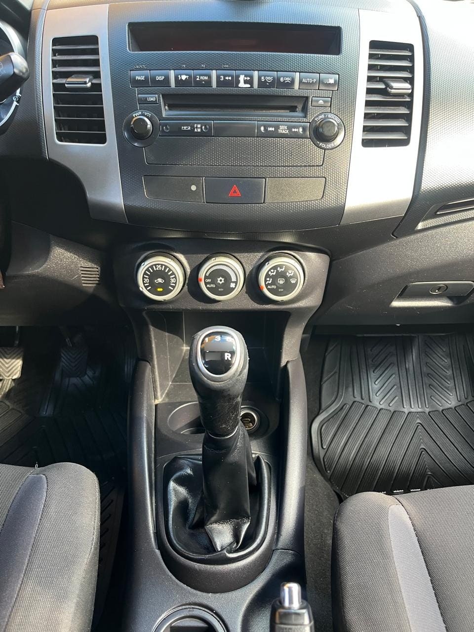 MITSUBISHI OUTLANDER 2.4 K2 Gl Mt 4x2 año 2012