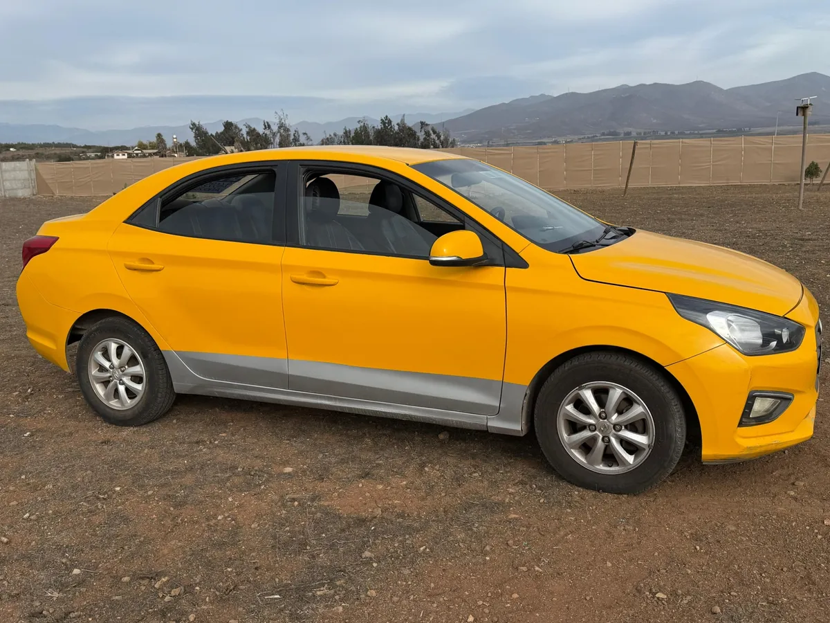 Hyundai Verna 1.4 Sel Mt año 2021