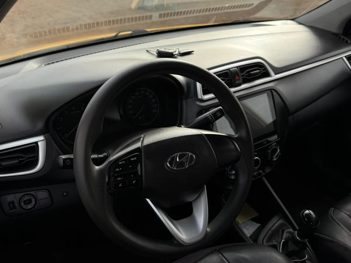 Hyundai Verna 1.4 Sel Mt año 2021