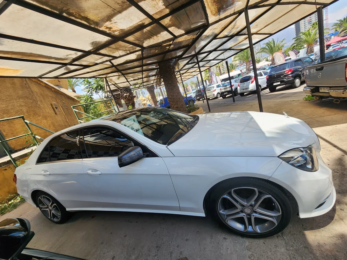 MERCEDES BENZ E200 1.8 At año 2014