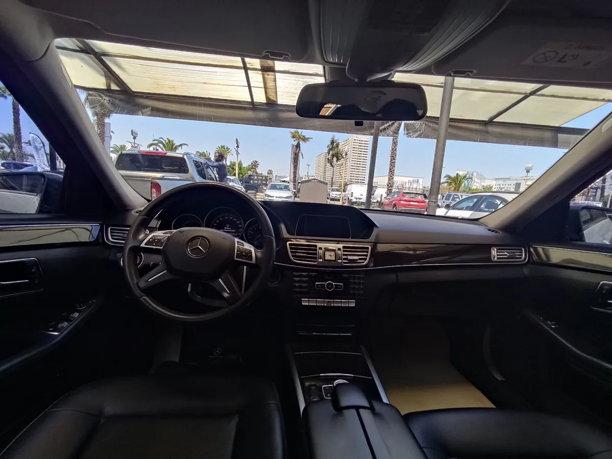 MERCEDES BENZ E200 1.8 At año 2014
