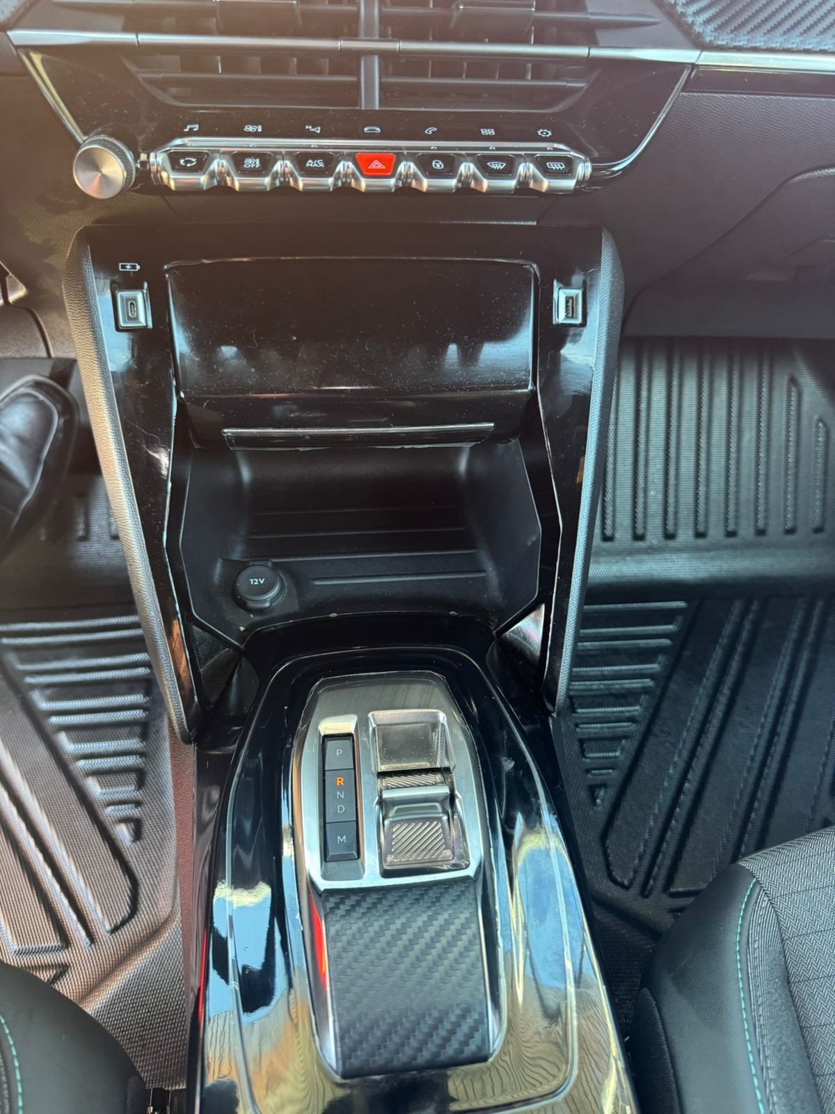 PEUGEOT 2008 1.5 Gt Bluehdi 130 At Diesel año 2024