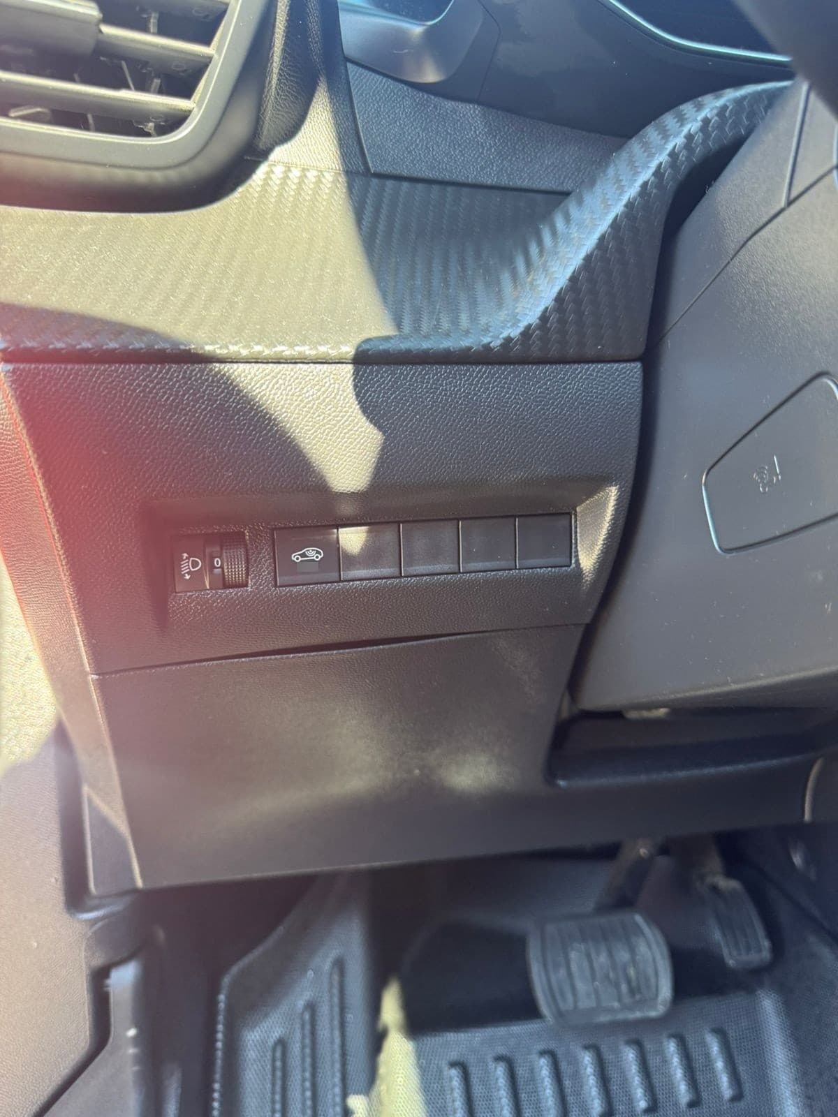 PEUGEOT 2008 1.5 Gt Bluehdi 130 At Diesel año 2024