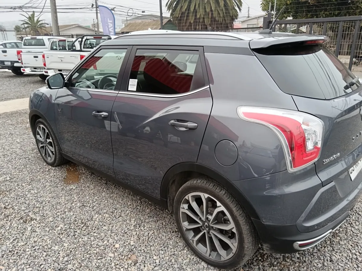 SSANGYONG TIVOLI Otra año 2020