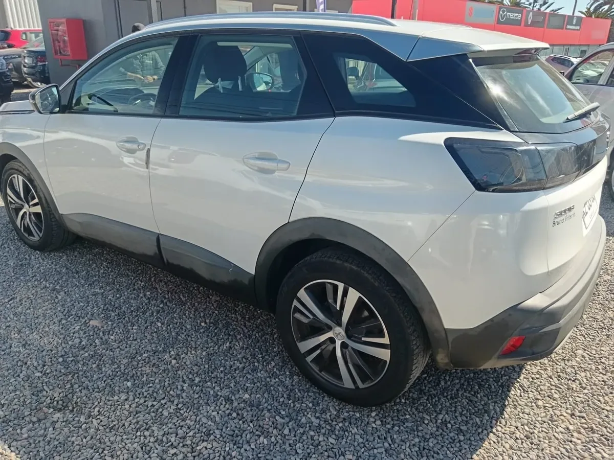PEUGEOT 3008 1.5 Active Bluehdi 130 Mt Diesel año 2022
