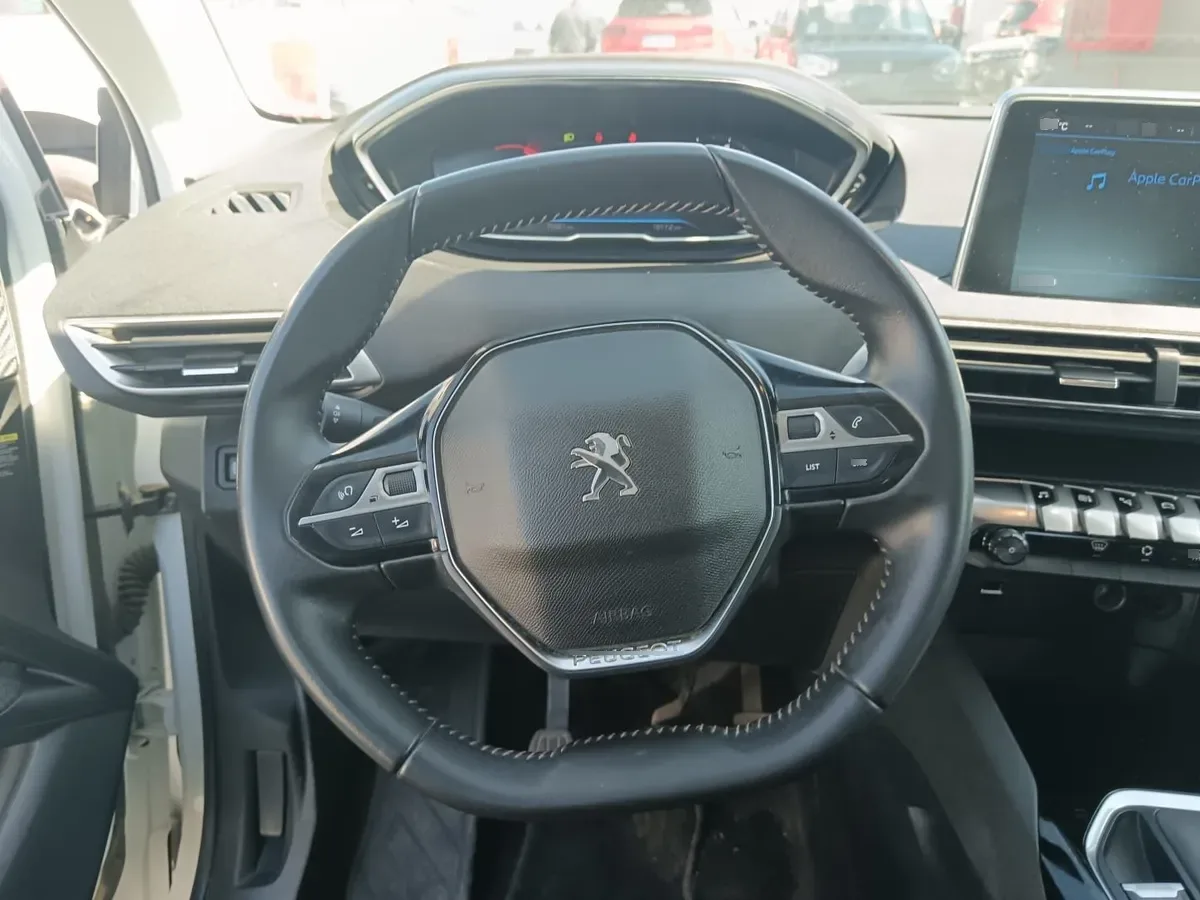 PEUGEOT 3008 1.5 Active Bluehdi 130 Mt Diesel año 2022
