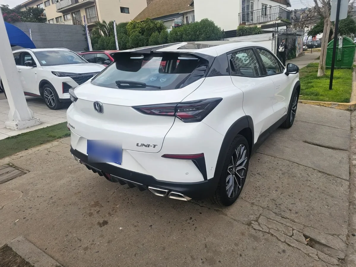 Changan UNI-T 1.5 Elite At año 2023