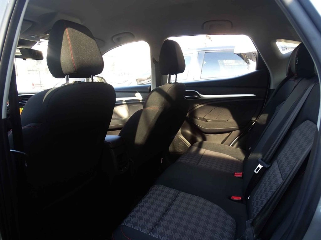 MG ZX 1.5 Dlx Mt año 2022