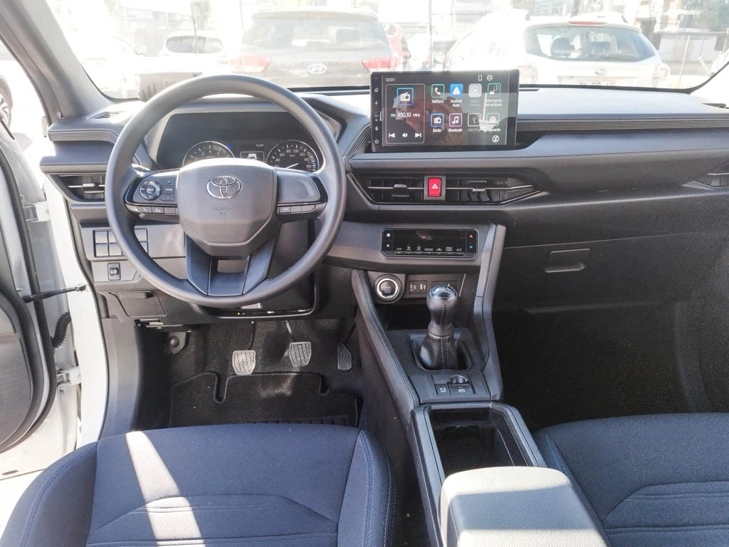 TOYOTA YARIS CROSS 1.5 Xi Mt año 2024