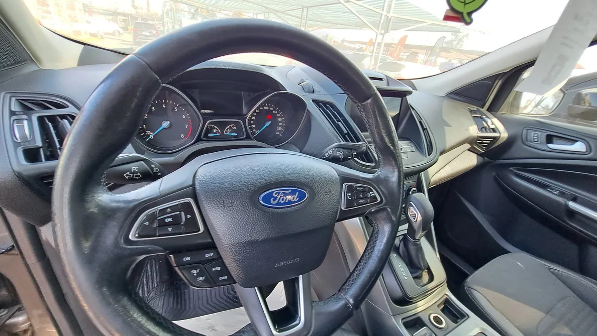 FORD ESCAPE 2.5 S At año 2020