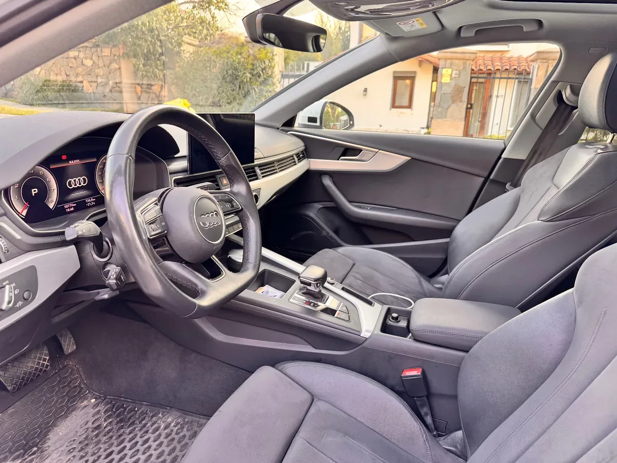 AUDI A4 2.0 40 Tfsi Sport At año 2022