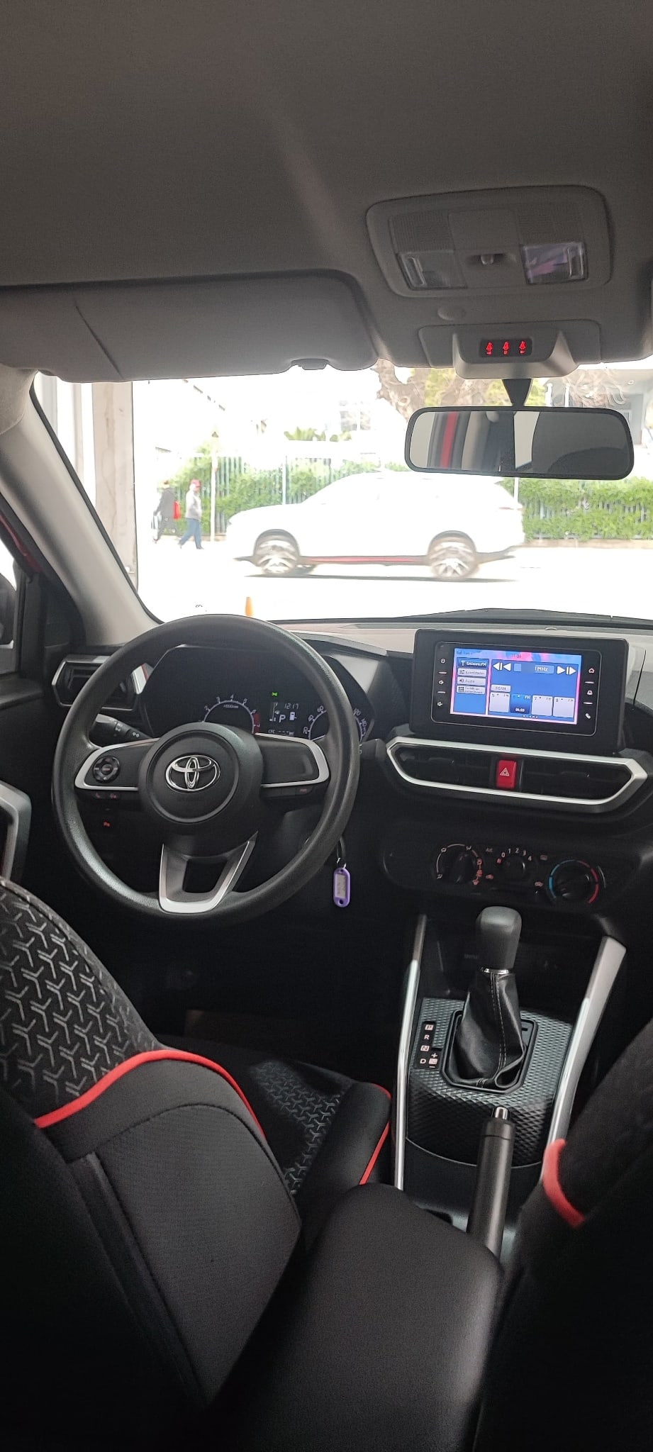 TOYOTA RAIZE 1.2 E Cvt At año 2022