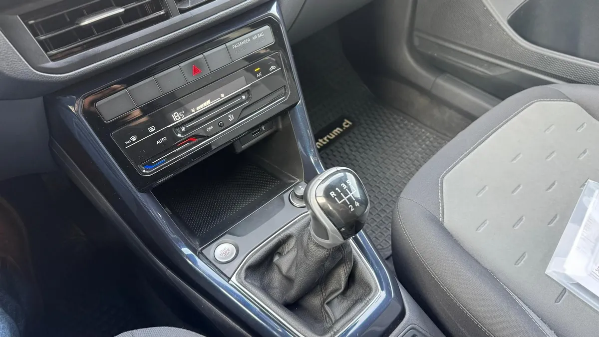VOLKSWAGEN T-CROSS 1.0 Tsi Trendline Lite Mt año 2023